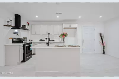 4212 N 47th Drive, Phoenix, AZ 85031 - Photo 8