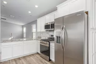 12450 W Myrtle Ct, Glendale, AZ 85307 - Photo 16
