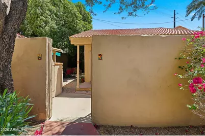 4540 N 44th Street #3, Phoenix, AZ 85018 - Photo 2
