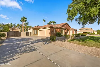 2656 E Haymore Court, Gilbert, AZ 85298 - Photo 4