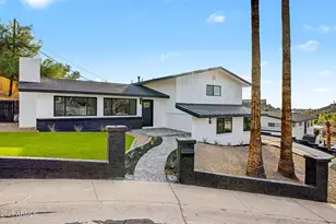 1315 E Echo Ln, Phoenix, AZ 85020 - Photo 8