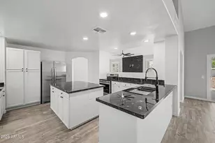 26052 S Glenburn Dr, Sun Lakes, AZ 85248 - Photo 4