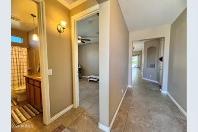 172 E Crescent Place, Chandler, AZ 85249 - Photo 2
