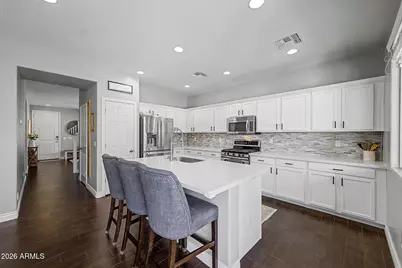 946 E Wimpole Avenue, Gilbert, AZ 85297 - Photo 2