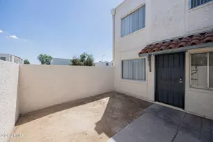 5246 N 42nd Ln, Phoenix, AZ 85019 - Photo 2