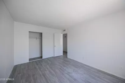5246 N 42nd Lane, Phoenix, AZ 85019 - Photo 12