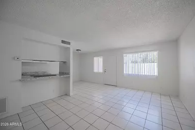 5246 N 42nd Lane, Phoenix, AZ 85019 - Photo 6