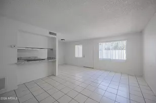 5246 N 42nd Ln, Phoenix, AZ 85019 - Photo 6