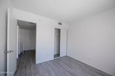 5246 N 42nd Lane, Phoenix, AZ 85019 - Photo 14
