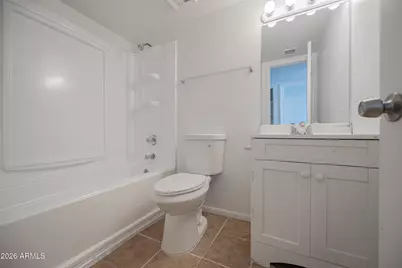 5246 N 42nd Lane, Phoenix, AZ 85019 - Photo 10