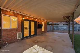 7252 E Oak St, Scottsdale, AZ 85257 - Photo 18
