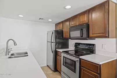 2228 E Campbell Avenue #114, Phoenix, AZ 85016 - Photo 12