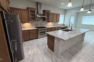 18112 W Mountain Sage Dr, Goodyear, AZ 85338 - Photo 4