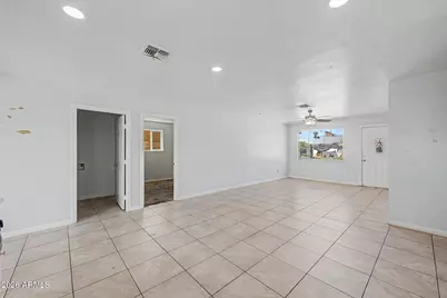 5633 N 63rd Drive, Glendale, AZ 85301 - Photo 6