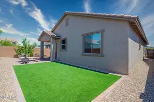14344 W Desert Hollow Dr, Surprise, AZ 85387 - Photo 22