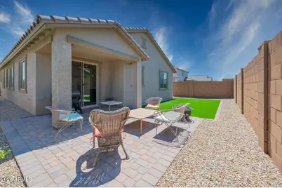 14344 W Desert Hollow Drive, Surprise, AZ 85387 - Photo 24