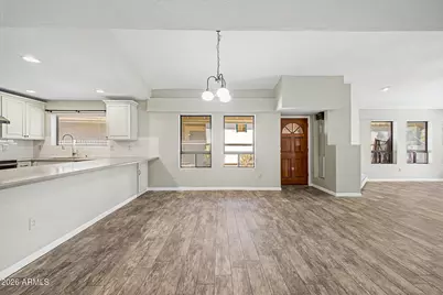 5751 W Del Rio Street, Chandler, AZ 85226 - Photo 8
