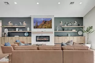3031 N 52nd St, Phoenix, AZ 85018 - Photo 12