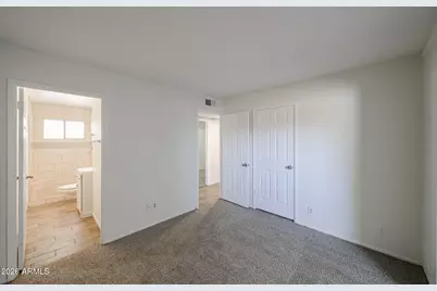 3119 W Country Gables Drive, Phoenix, AZ 85053 - Photo 32