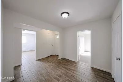 3119 W Country Gables Drive, Phoenix, AZ 85053 - Photo 8