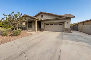 13724 W Harvest Ave, Litchfield Park, AZ 85340 - Photo 2