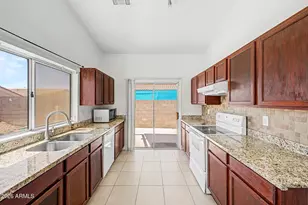 11339 W Madisen Ellise Dr, Surprise, AZ 85378 - Photo 16