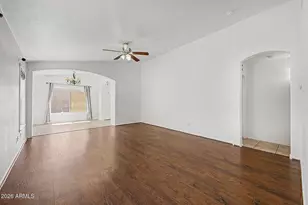 11339 W Madisen Ellise Dr, Surprise, AZ 85378 - Photo 10