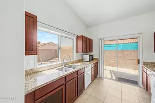 11339 W Madisen Ellise Dr, Surprise, AZ 85378 - Photo 14