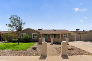 3629 E Winchcomb Dr, Phoenix, AZ 85032 - Photo 6
