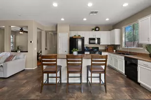 6602 S Cartier Dr, Gilbert, AZ 85298 - Photo 16