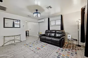 1033 N 25th St, Phoenix, AZ 85008 - Photo 4