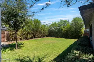 4022 E Avalon Dr, Phoenix, AZ 85018 - Photo 46