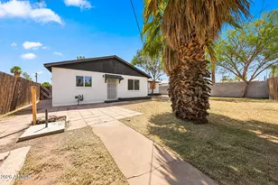3322 E Willetta St, Phoenix, AZ 85008 - Photo 32