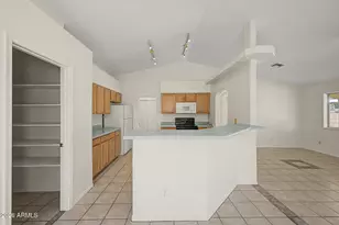 9584 W Tinajas Dr W, Arizona City, AZ 85123 - Photo 10