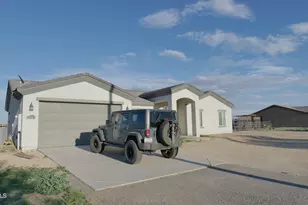 921 N 297th Dr, Buckeye, AZ 85396 - Photo 2