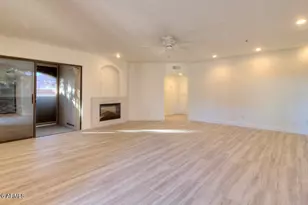 5104 N 32nd St, Phoenix, AZ 85018 - Photo 2