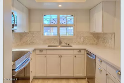 5104 N 32nd Street #408, Phoenix, AZ 85018 - Photo 4