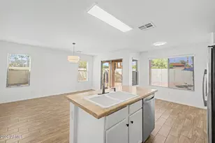15142 W Smokey Dr, Surprise, AZ 85374 - Photo 18