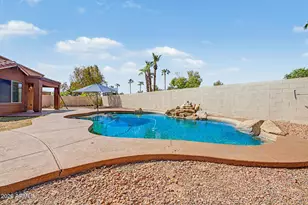 15142 W Smokey Dr, Surprise, AZ 85374 - Photo 20