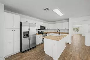 15142 W Smokey Dr, Surprise, AZ 85374 - Photo 18