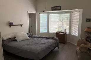 3520 E Wickieup Ln, Phoenix, AZ 85050 - Photo 6