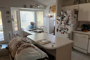 3520 E Wickieup Ln, Phoenix, AZ 85050 - Photo 4