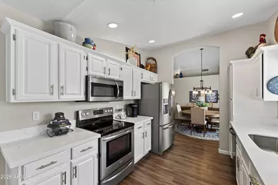 19516 N 88th Drive, Peoria, AZ 85382 - Photo 2