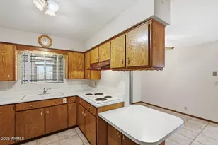 11354 N 114th Dr, Youngtown, AZ 85363 - Photo 8