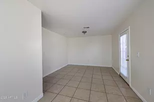 2614 E Monte Vista Rd, Phoenix, AZ 85008 - Photo 8