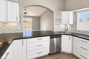 8520 W Palm Ln, Phoenix, AZ 85037 - Photo 8