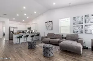 7223 N 123rd Dr, Glendale, AZ 85307 - Photo 1