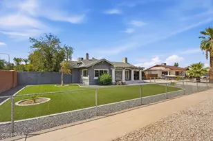 218 N Washington St, Chandler, AZ 85225 - Photo 2