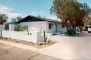 3942 E Earll Dr, Phoenix, AZ 85018 - Photo 2