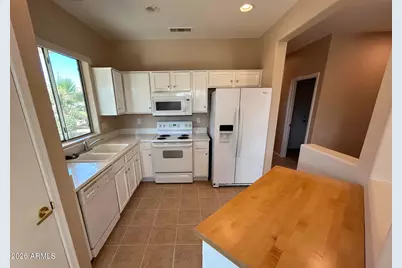 16825 W Cortaro Point Drive, Surprise, AZ 85387 - Photo 4